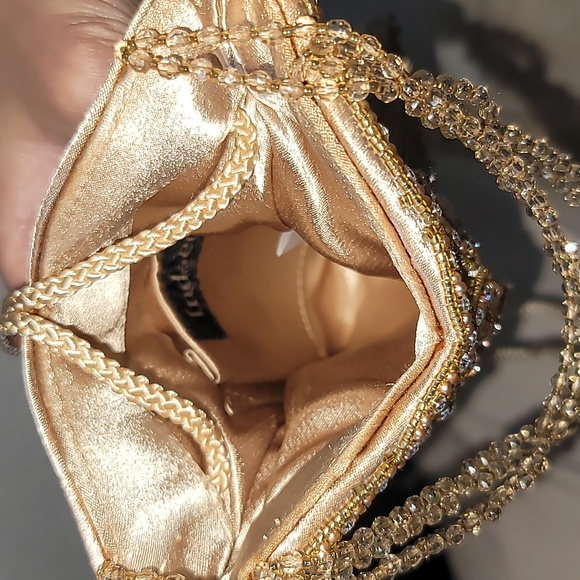 Satin Beaded and Rhinestone Gold Purse In Excellent Condition - Picture 3 of 4